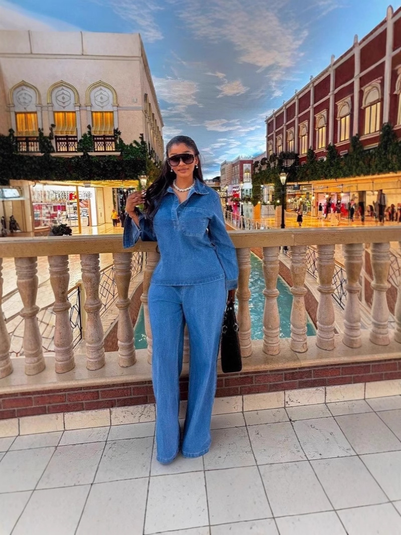 100-SPEED COOLING DIGITAL DISPLAY FOLDABLE RECHARGEABLE HANDHELD FAN