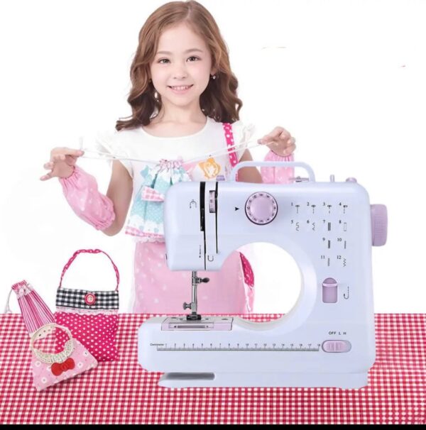 STANDARD  MULTIFUNCTIONAL BATTERY-OPERATED & ELECTRIC HOUSEHOLD TABLETOP SEWING MACHINE