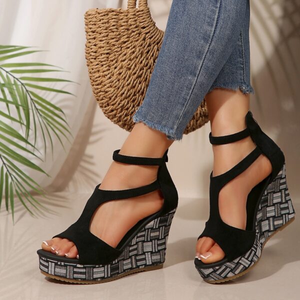 Summer Wedge-shaped women's thick soled sandals