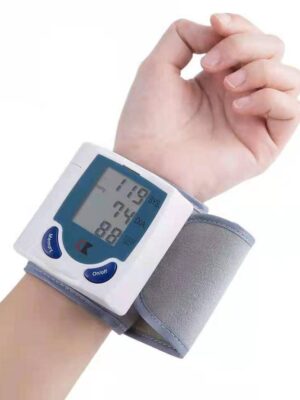BATTERY-OPERATED WRIST BLOOD PRESSURE MONITOR