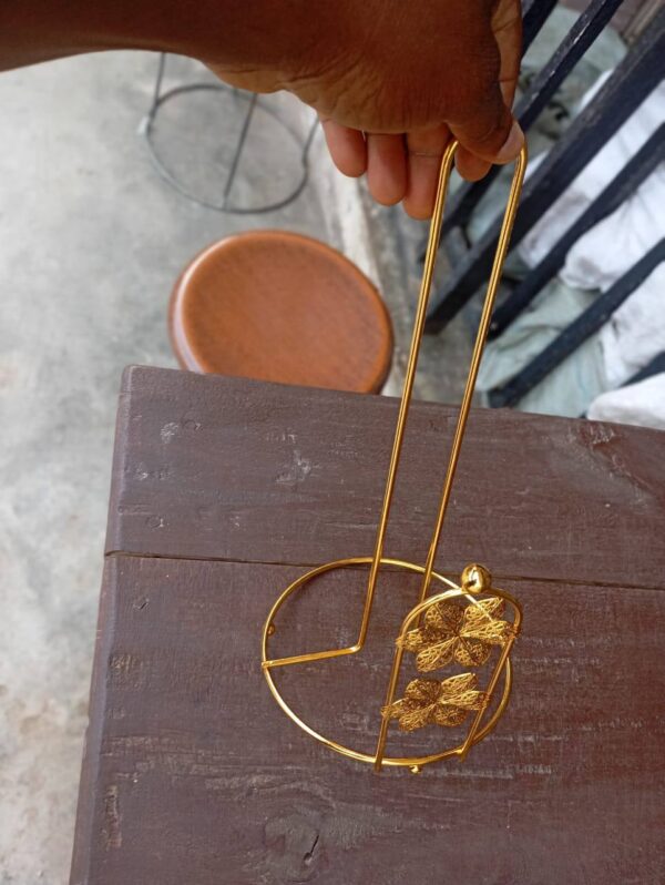 CREATIVE METAL GOLD TISSUE PAPER HOLDER / RACK