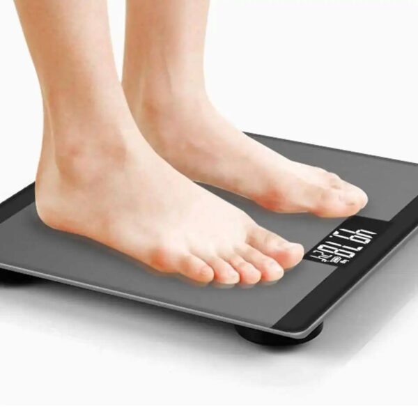 BATTERY-OPERATED DIGITAL WEIGHING SCALE