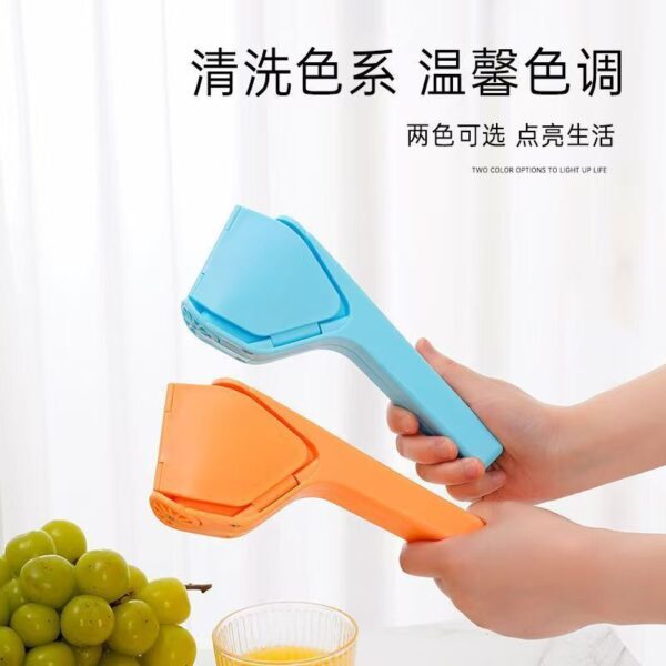 PORTABLE MANUAL FRUIT JUICER