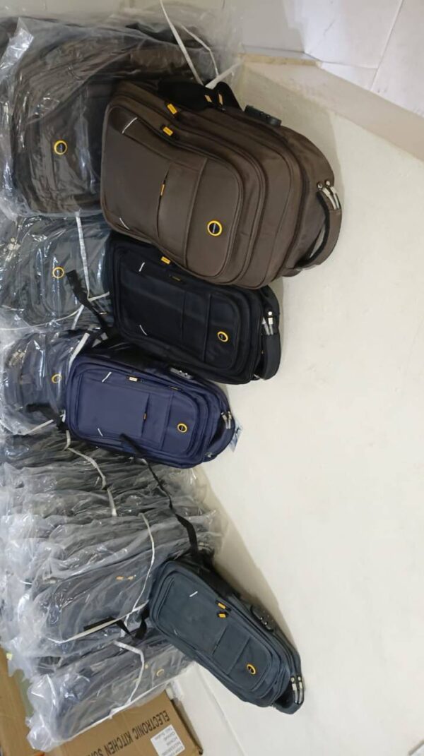 IMG_20260908_160022_002 LANKAIDI WATERPROOF OXFORD ANTI-THEFT LAPTOP, TRAVEL SCHOOL BAG/BACKPACK WITH USB CHARGING PORT